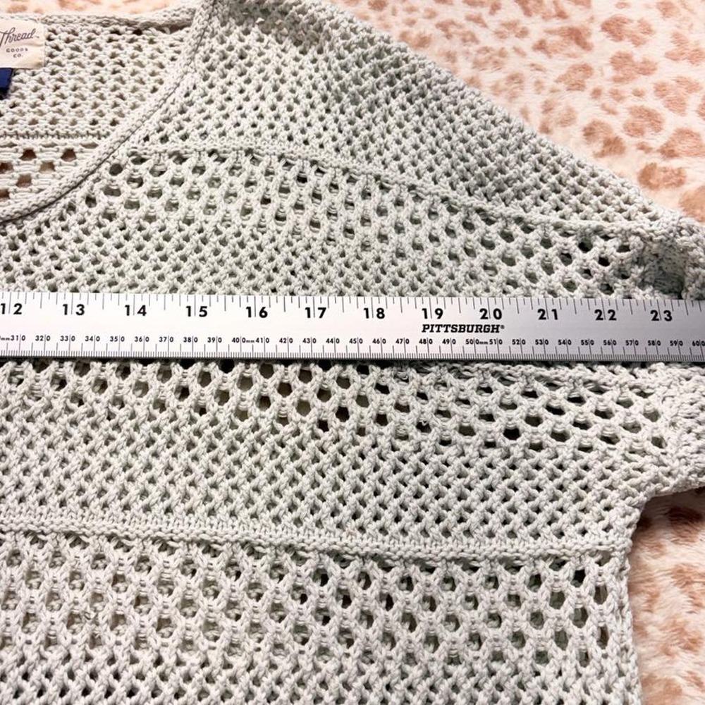 Universal Thread - Picture 4 of 8
